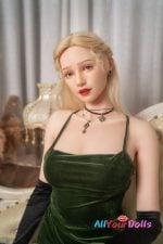 Leocadia Zelex sex doll (13)