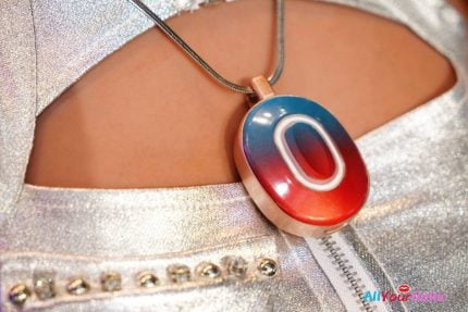 Vine Talk-Wearable AI Necklace-AI Natural Talk-Product Listing Banners and Pics (3)