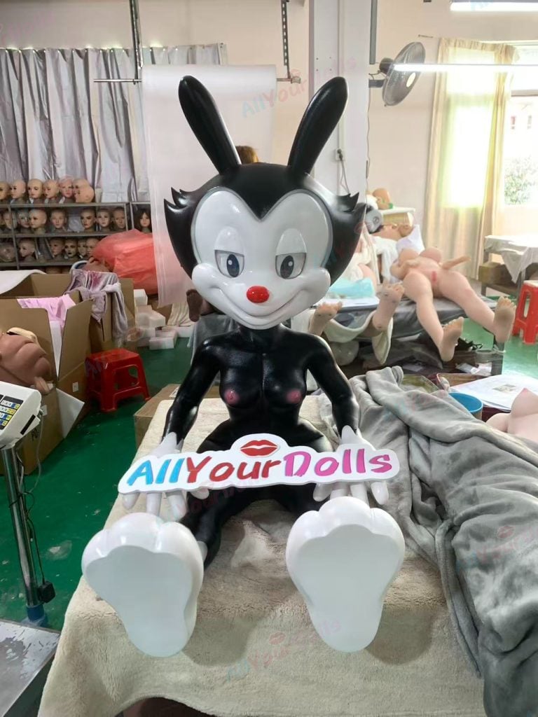 dolls castle-factory pics_1280x1707
