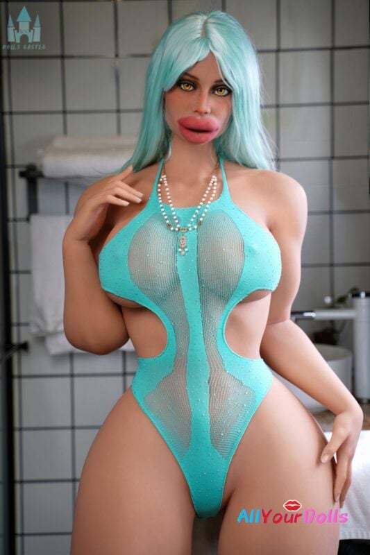 Wide-Hipped Pillowy Love Doll